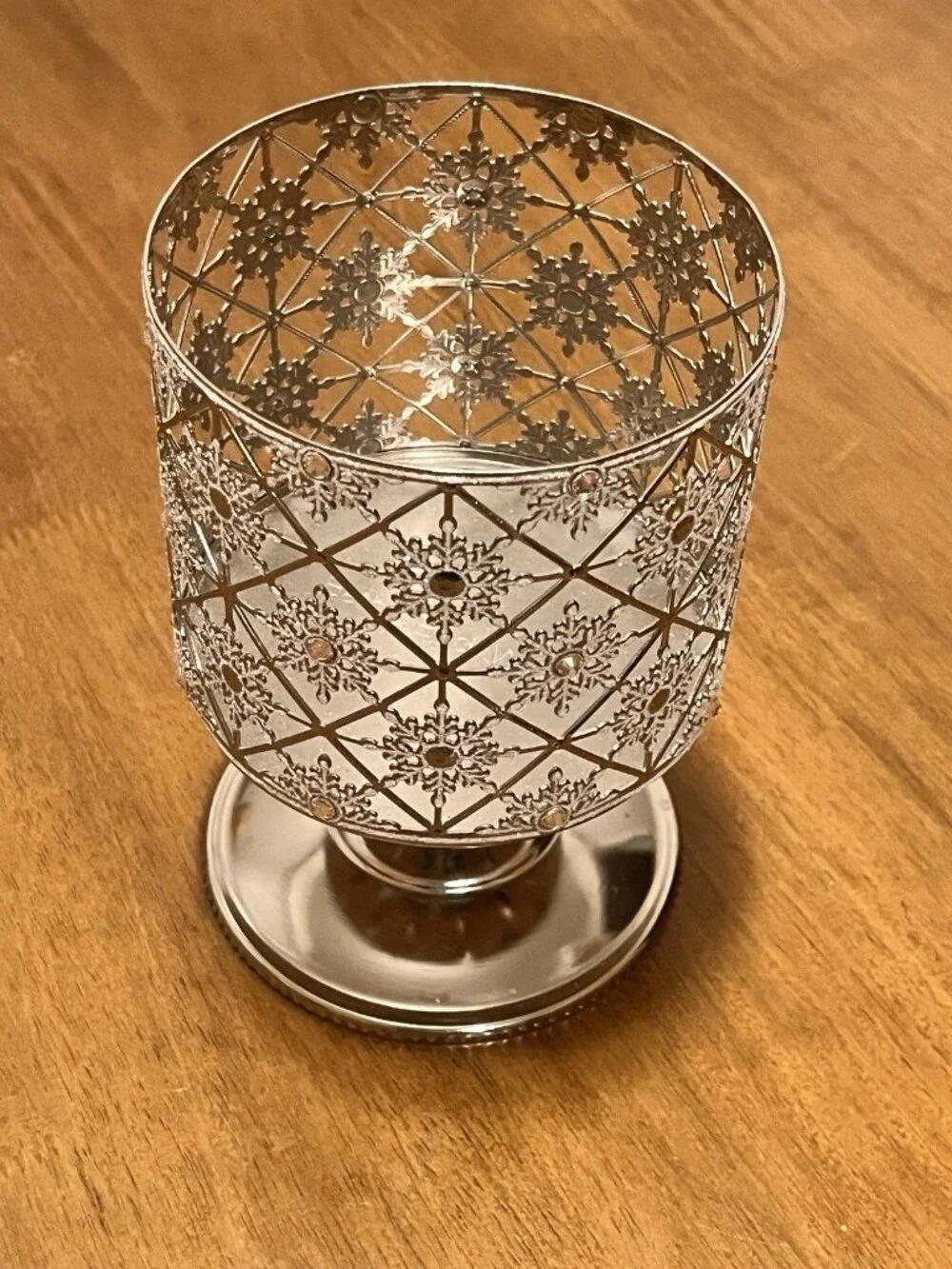 Bath & Body Works Geo White Sparkle SNOWFLAKE Pedestal 3 Wick Candle Holder 2022